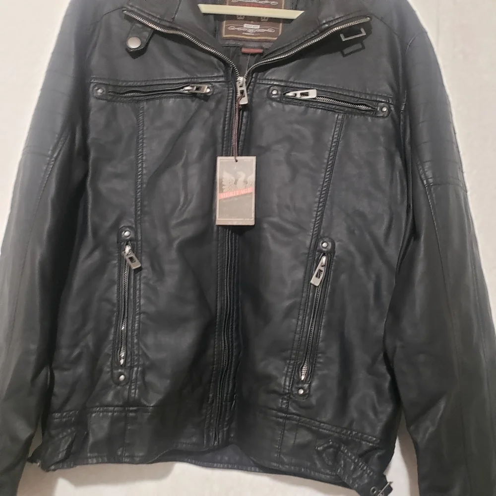 NEW HERITAGE Men's Black FAUX Leather Jacket....SIZE:L